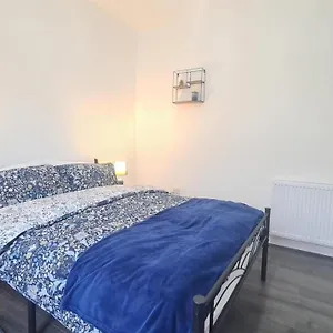 Cosy In Manor Park Homestay