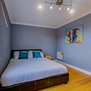 Statera - Thames View Apartment