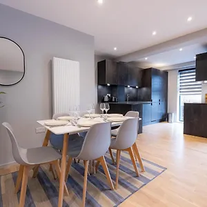  Vakantiehuis Luxurious Hackney Near Train Station