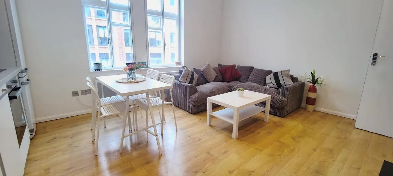 Spacious 3 Bed Flat Near Liverpool Street, Spitalfields London United Kingdom