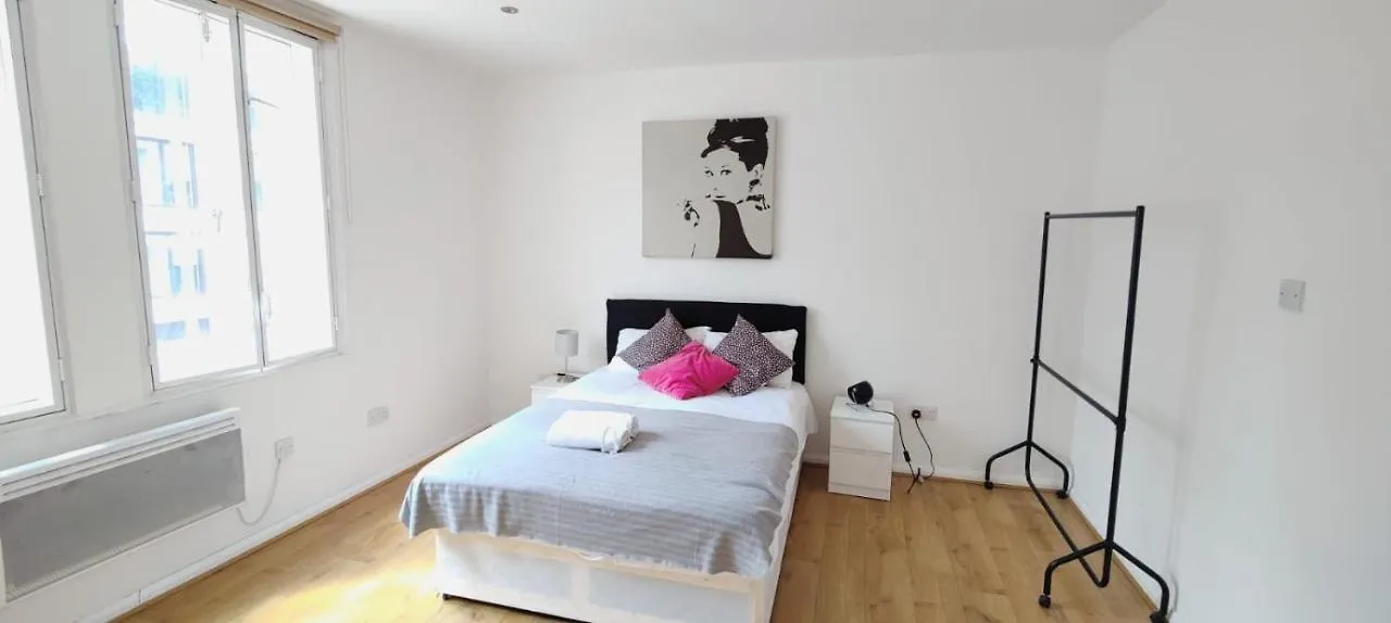Apartment Spacious 3 Bed Flat Near Liverpool Street, Spitalfields London United Kingdom